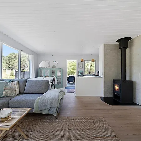 Beautiful Summer House Near Forest And Neksø